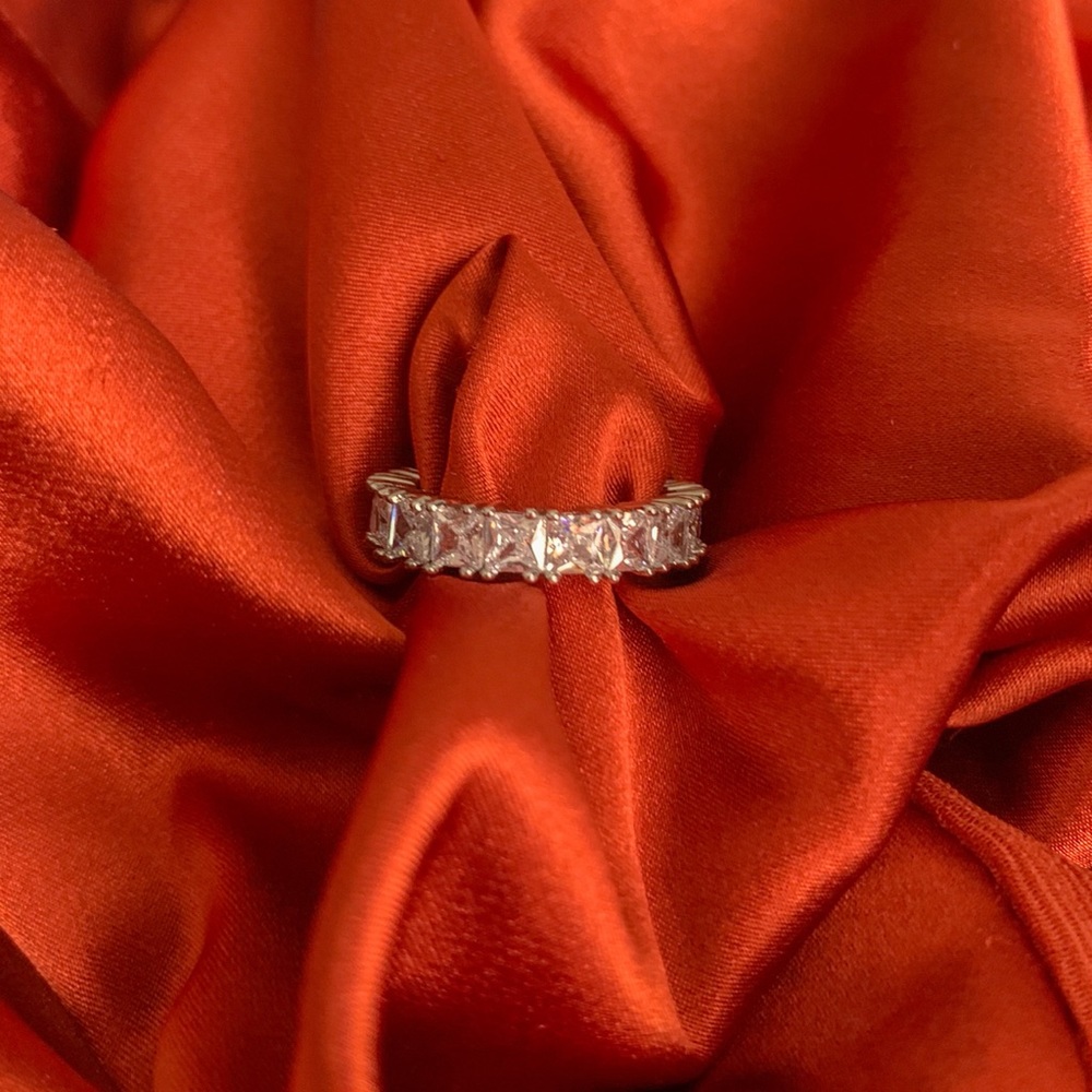 Silver crystal ring - Picture 2 of 5